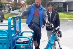 冲上热搜！特朗普关税下，美国人喜欢的“三蹦子”可能要断货了！美媒：中国已不再生产出口美国的玩具了