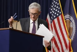 尾盘：鲍威尔讲话后美股跌幅扩大 英伟达重挫逾10%