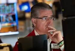 午盘：美股走低科技股领跌 纳指下跌2%