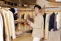 香奈儿发布全新手袋，TOD’S再现意大利夏日风光｜是日美好事物